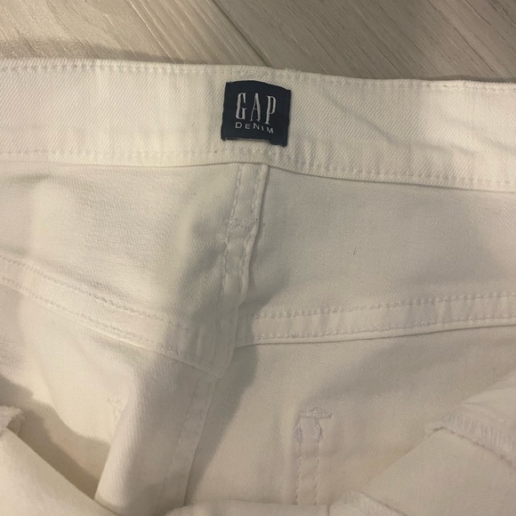 Gap White Denim Mini Skirt (Size 28) - Picture 2 of 3